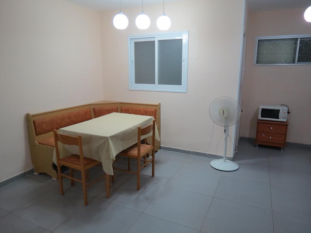 2 Bedroom Apartment In Atlit, Haifa District Экстерьер фото